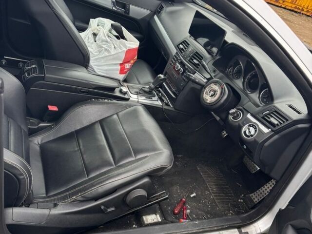 Сірий Мерседес Е-Клас, об'ємом двигуна 2.2 л та пробігом 150 тис. км за 588 $, фото 1 на Automoto.ua