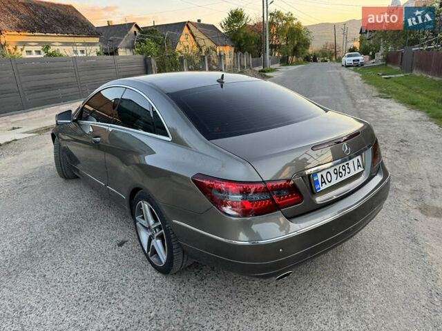 Серый Мерседес Е-Класс, объемом двигателя 2.9 л и пробегом 265 тыс. км за 12000 $, фото 7 на Automoto.ua