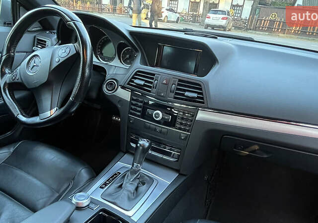 Серый Мерседес Е-Класс, объемом двигателя 2.99 л и пробегом 173 тыс. км за 21474 $, фото 14 на Automoto.ua