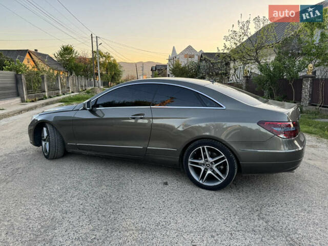 Серый Мерседес Е-Класс, объемом двигателя 2.9 л и пробегом 265 тыс. км за 12000 $, фото 8 на Automoto.ua