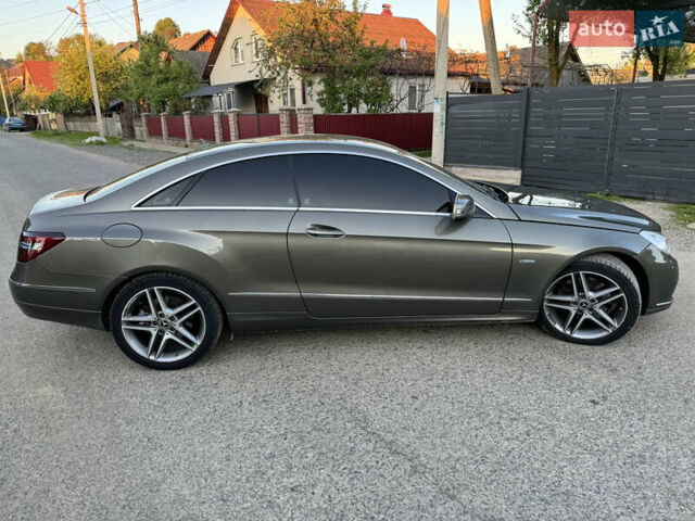 Серый Мерседес Е-Класс, объемом двигателя 2.9 л и пробегом 265 тыс. км за 12000 $, фото 3 на Automoto.ua