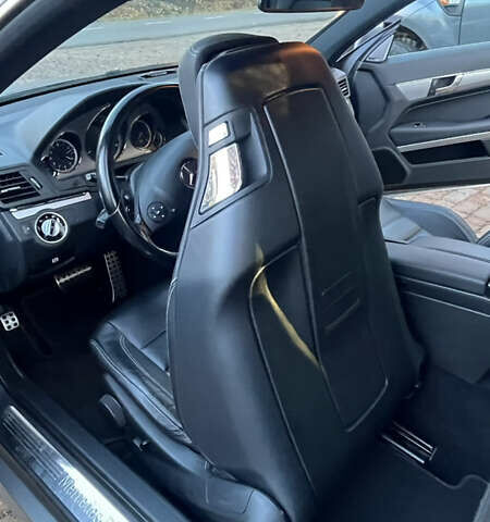 Серый Мерседес Е-Класс, объемом двигателя 2.99 л и пробегом 173 тыс. км за 21474 $, фото 9 на Automoto.ua