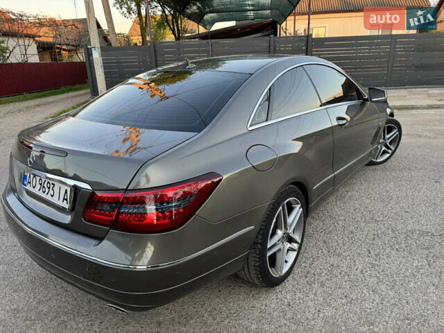 Серый Мерседес Е-Класс, объемом двигателя 2.9 л и пробегом 265 тыс. км за 12000 $, фото 4 на Automoto.ua