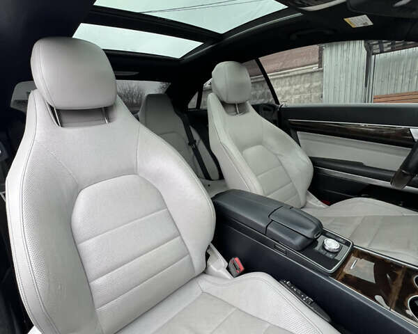 Серый Мерседес Е-Класс, объемом двигателя 3 л и пробегом 120 тыс. км за 19000 $, фото 24 на Automoto.ua