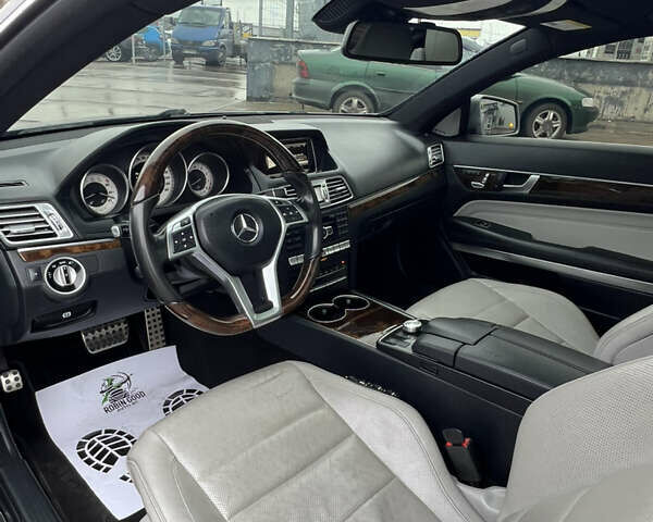 Серый Мерседес Е-Класс, объемом двигателя 3 л и пробегом 120 тыс. км за 19000 $, фото 19 на Automoto.ua