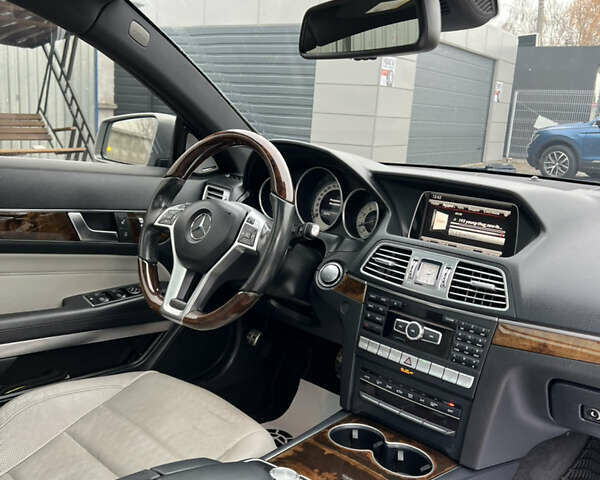 Серый Мерседес Е-Класс, объемом двигателя 3 л и пробегом 120 тыс. км за 19000 $, фото 22 на Automoto.ua