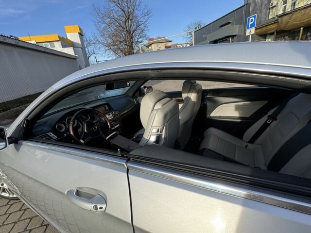 Серый Мерседес Е-Класс, объемом двигателя 2.2 л и пробегом 208 тыс. км за 19000 $, фото 1 на Automoto.ua