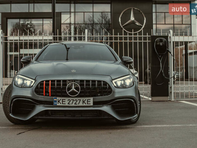 Серый Мерседес Е-Класс, объемом двигателя 3 л и пробегом 90 тыс. км за 39999 $, фото 1 на Automoto.ua