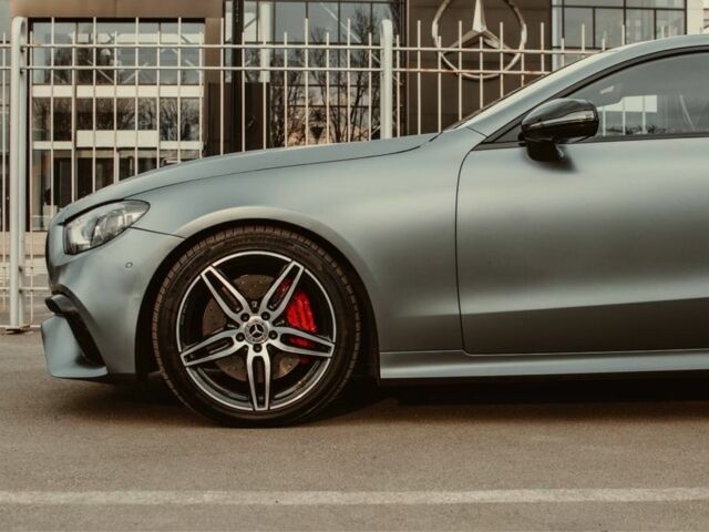 Серый Мерседес Е-Класс, объемом двигателя 3 л и пробегом 89 тыс. км за 42000 $, фото 2 на Automoto.ua