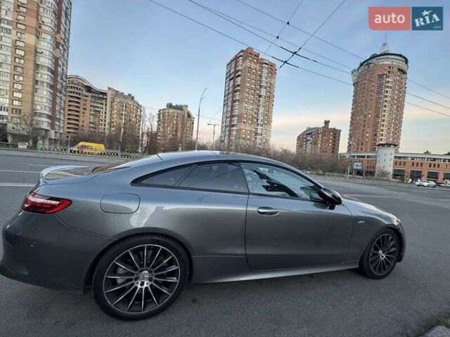 Серый Мерседес Е-Класс, объемом двигателя 3 л и пробегом 50 тыс. км за 85000 $, фото 2 на Automoto.ua