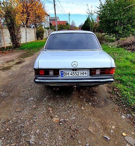 Серый Мерседес Е-Класс, объемом двигателя 2.5 л и пробегом 0 тыс. км за 1250 $, фото 4 на Automoto.ua