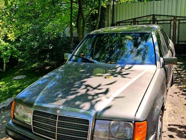 Серый Мерседес Е-Класс, объемом двигателя 2.3 л и пробегом 369 тыс. км за 500 $, фото 3 на Automoto.ua