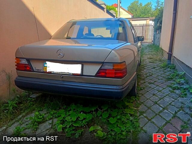 Серый Мерседес Е-Класс, объемом двигателя 2.6 л и пробегом 265 тыс. км за 1499 $, фото 6 на Automoto.ua