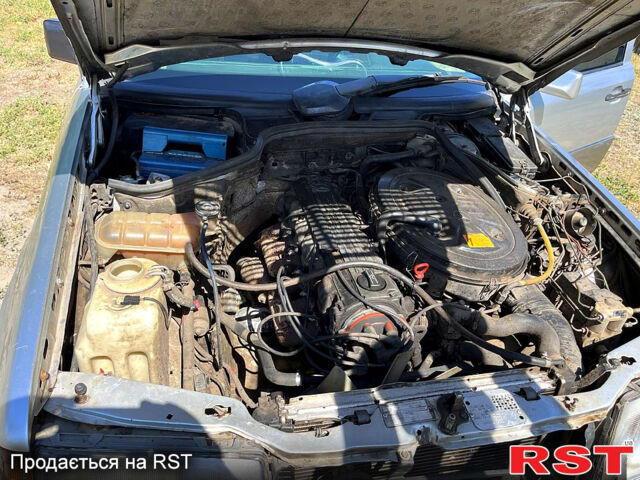 Серый Мерседес Е-Класс, объемом двигателя 2.6 л и пробегом 300 тыс. км за 1500 $, фото 9 на Automoto.ua