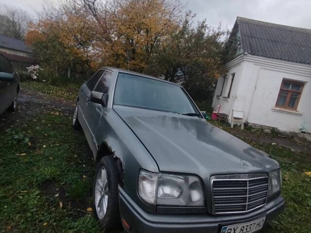 Серый Мерседес Е-Класс, объемом двигателя 3 л и пробегом 480 тыс. км за 1900 $, фото 1 на Automoto.ua