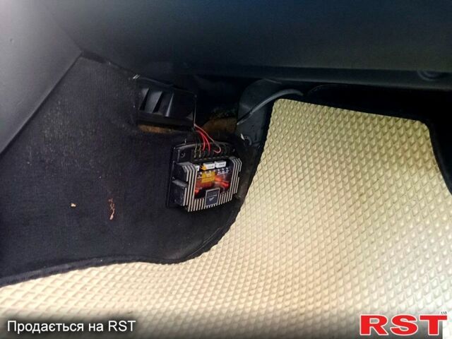 Серый Мерседес Е-Класс, объемом двигателя 2.6 л и пробегом 265 тыс. км за 1499 $, фото 3 на Automoto.ua