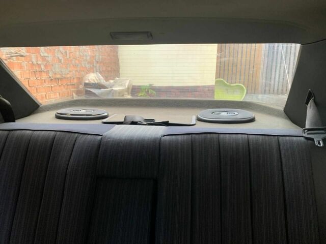 Серый Мерседес Е-Класс, объемом двигателя 2.6 л и пробегом 265 тыс. км за 1800 $, фото 8 на Automoto.ua