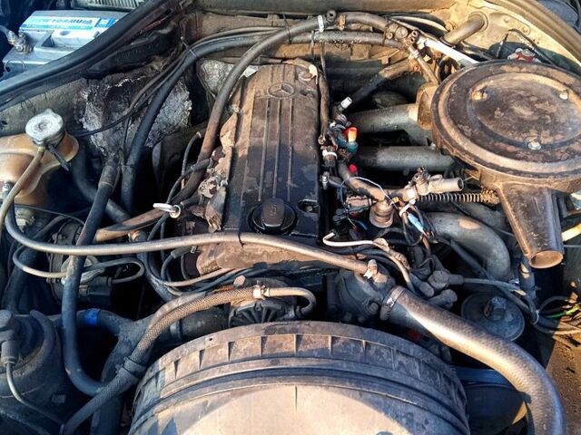 Серый Мерседес Е-Класс, объемом двигателя 2.3 л и пробегом 274 тыс. км за 2200 $, фото 3 на Automoto.ua