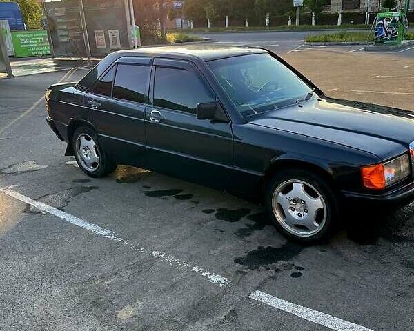 Сірий Мерседес Е-Клас, об'ємом двигуна 2.3 л та пробігом 560 тис. км за 2500 $, фото 5 на Automoto.ua