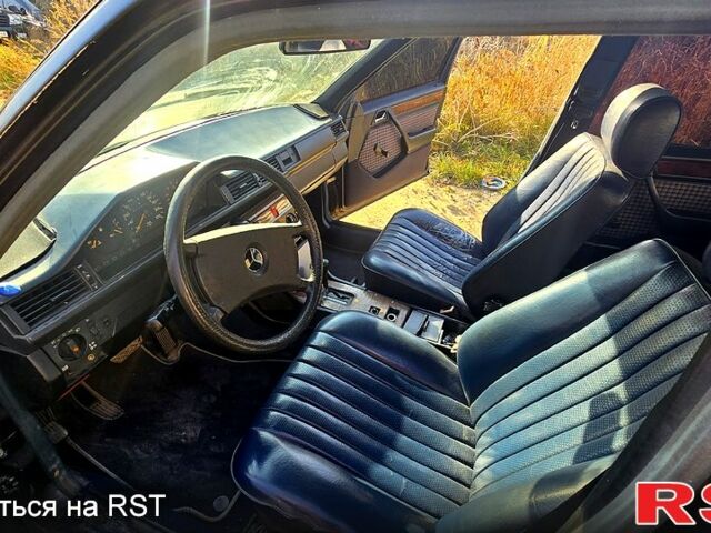 Сірий Мерседес Е-Клас, об'ємом двигуна 2 л та пробігом 500 тис. км за 1700 $, фото 4 на Automoto.ua