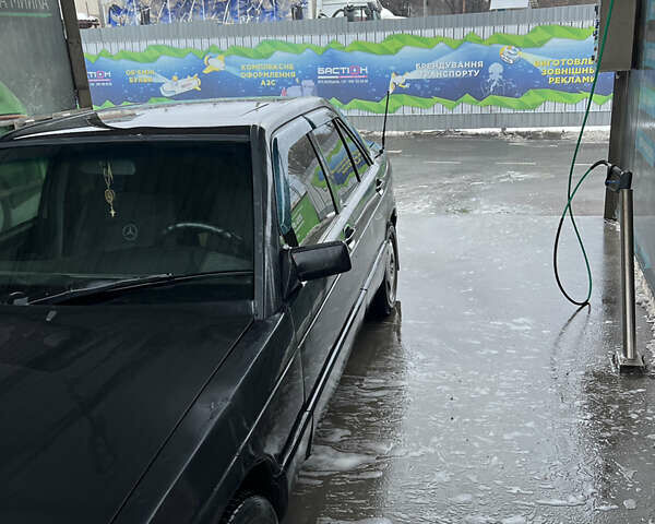 Сірий Мерседес Е-Клас, об'ємом двигуна 2.3 л та пробігом 560 тис. км за 2500 $, фото 2 на Automoto.ua