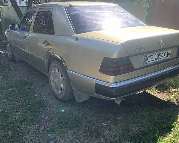 Серый Мерседес Е-Класс, объемом двигателя 2.5 л и пробегом 302 тыс. км за 2500 $, фото 5 на Automoto.ua