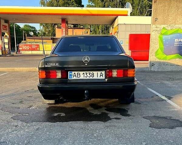 Сірий Мерседес Е-Клас, об'ємом двигуна 2.3 л та пробігом 560 тис. км за 2500 $, фото 3 на Automoto.ua