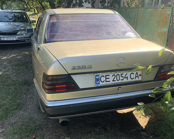 Серый Мерседес Е-Класс, объемом двигателя 2.5 л и пробегом 302 тыс. км за 2500 $, фото 3 на Automoto.ua