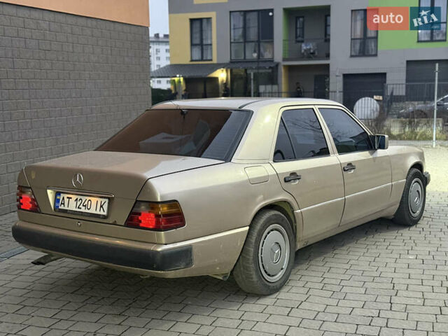 Серый Мерседес Е-Класс, объемом двигателя 2.5 л и пробегом 334 тыс. км за 2399 $, фото 5 на Automoto.ua