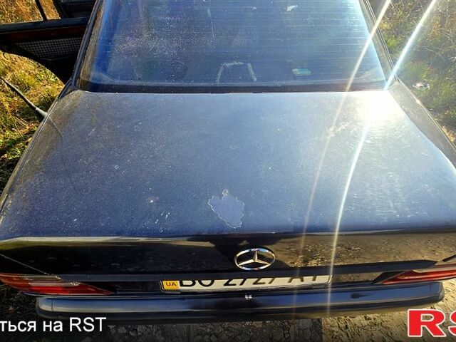 Сірий Мерседес Е-Клас, об'ємом двигуна 2 л та пробігом 500 тис. км за 1700 $, фото 10 на Automoto.ua