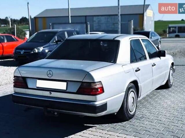 Сірий Мерседес Е-Клас, об'ємом двигуна 2.3 л та пробігом 347 тис. км за 2100 $, фото 9 на Automoto.ua