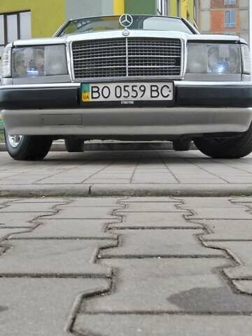 Сірий Мерседес Е-Клас, об'ємом двигуна 2 л та пробігом 400 тис. км за 2450 $, фото 20 на Automoto.ua