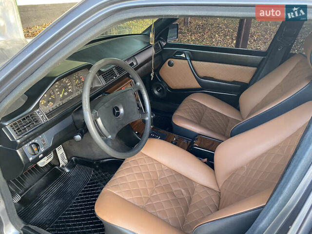 Серый Мерседес Е-Класс, объемом двигателя 3 л и пробегом 407 тыс. км за 4500 $, фото 9 на Automoto.ua