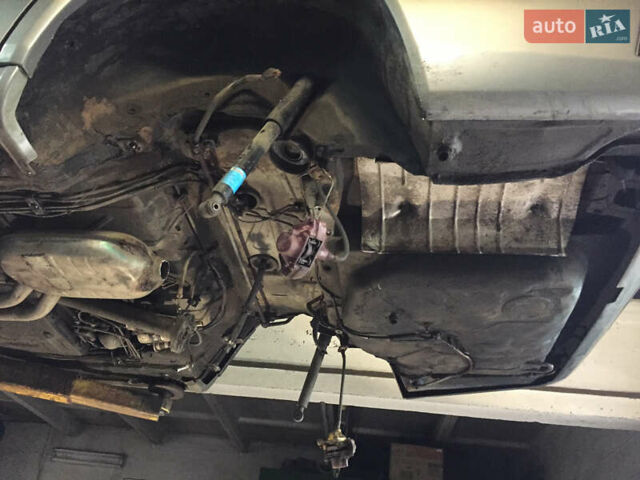 Сірий Мерседес Е-Клас, об'ємом двигуна 3 л та пробігом 407 тис. км за 4000 $, фото 14 на Automoto.ua