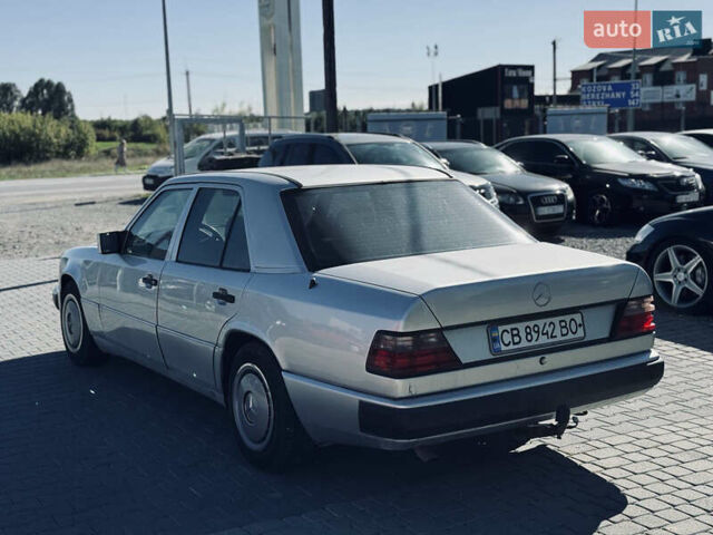 Сірий Мерседес Е-Клас, об'ємом двигуна 2.3 л та пробігом 153 тис. км за 1800 $, фото 3 на Automoto.ua
