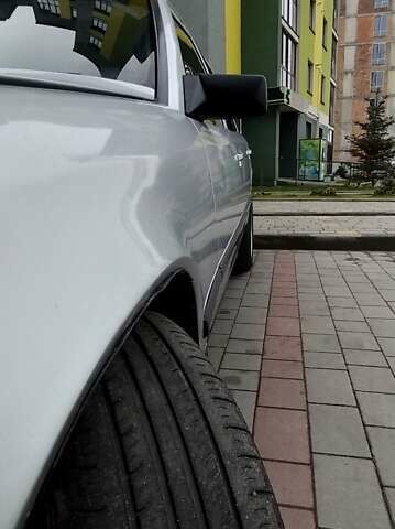 Сірий Мерседес Е-Клас, об'ємом двигуна 2 л та пробігом 400 тис. км за 2450 $, фото 12 на Automoto.ua