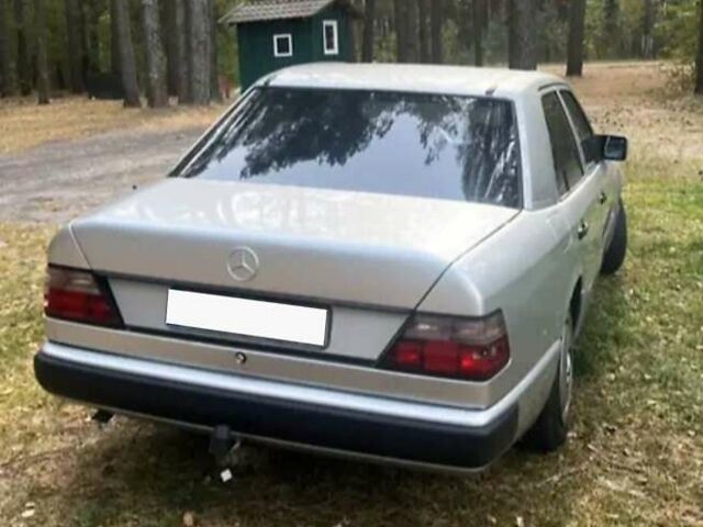 Сірий Мерседес Е-Клас, об'ємом двигуна 2.3 л та пробігом 347 тис. км за 2100 $, фото 10 на Automoto.ua