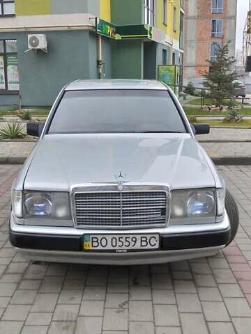 Сірий Мерседес Е-Клас, об'ємом двигуна 2 л та пробігом 400 тис. км за 2450 $, фото 9 на Automoto.ua