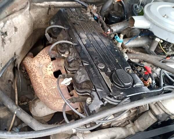 Мерседес Е-Класс 1988 в Борисполе на Automoto.ua Серый Мерседес Е-Класс, объемом двигателя 2.3 л и пробегом 270 тыс. км за 2500 $, фото 38 на Automoto.ua