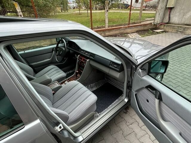 Сірий Мерседес Е-Клас, об'ємом двигуна 3 л та пробігом 185 тис. км за 12500 $, фото 11 на Automoto.ua