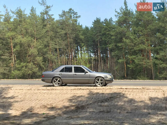 Серый Мерседес Е-Класс, объемом двигателя 3 л и пробегом 407 тыс. км за 4500 $, фото 18 на Automoto.ua