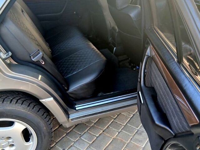 Серый Мерседес Е-Класс, объемом двигателя 2.3 л и пробегом 0 тыс. км за 3400 $, фото 3 на Automoto.ua