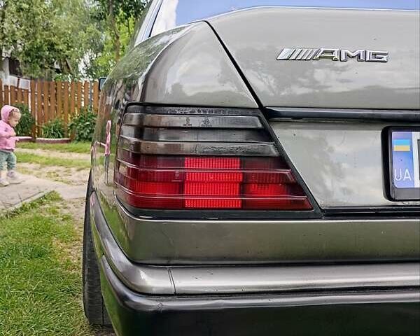 Мерседес Е-Класс 1989 в Стрые на Automoto.ua Серый Мерседес Е-Класс, объемом двигателя 2.5 л и пробегом 660 тыс. км за 2100 $, фото 16 на Automoto.ua