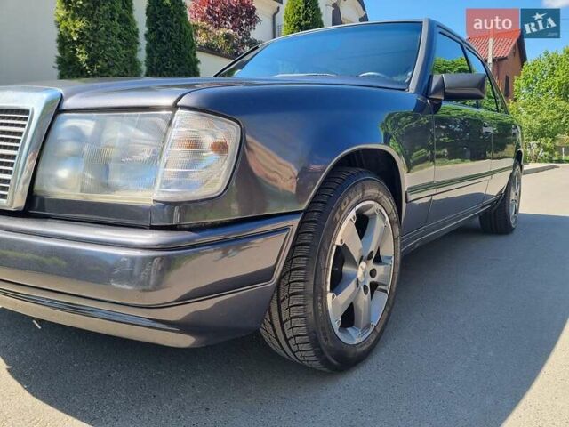 Серый Мерседес Е-Класс, объемом двигателя 3 л и пробегом 384 тыс. км за 3400 $, фото 65 на Automoto.ua