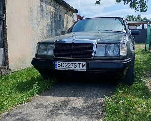 Мерседес Е-Класс 1989 в Стрые на Automoto.ua Серый Мерседес Е-Класс, объемом двигателя 2.5 л и пробегом 660 тыс. км за 2100 $, фото 13 на Automoto.ua