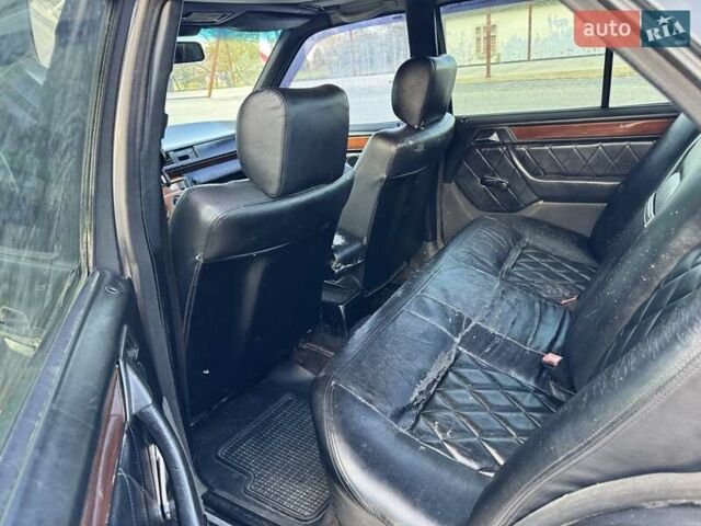 Мерседес Е-Класс 1990 в Косове на Automoto.ua Серый Мерседес Е-Класс, объемом двигателя 2.3 л и пробегом 300 тыс. км за 1450 $, фото 8 на Automoto.ua