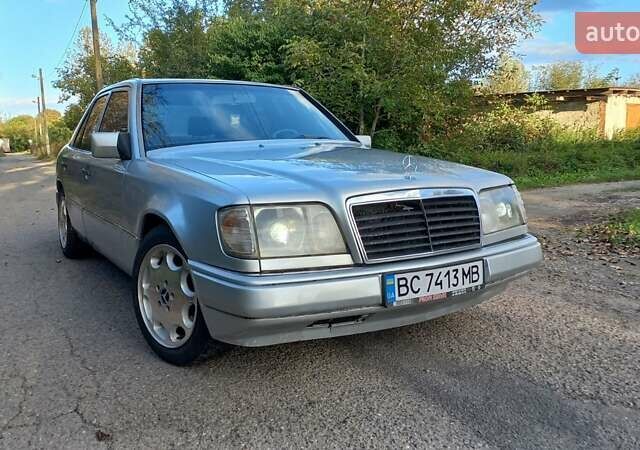 Мерседес Е-Класс 1990 в Жидачов на Automoto.ua Серый Мерседес Е-Класс, объемом двигателя 2 л и пробегом 365 тыс. км за 2300 $, фото 10 на Automoto.ua