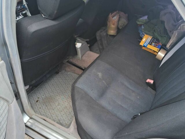 Сірий Мерседес Е-Клас, об'ємом двигуна 2.3 л та пробігом 3 тис. км за 1300 $, фото 5 на Automoto.ua