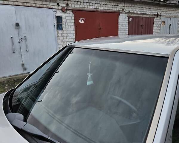 Серый Мерседес Е-Класс, объемом двигателя 2.3 л и пробегом 405 тыс. км за 1950 $, фото 2 на Automoto.ua