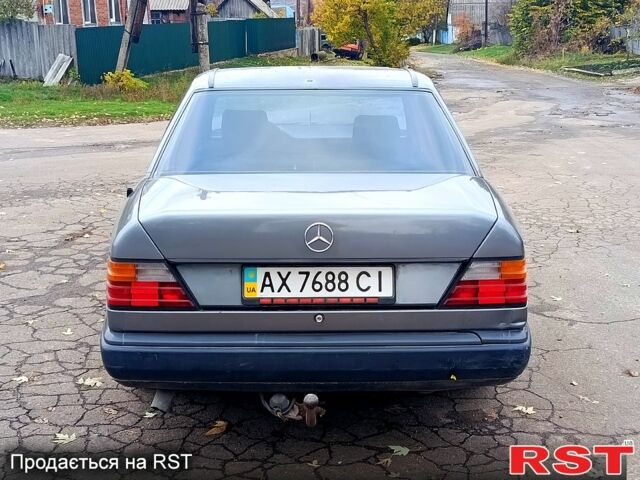 Мерседес Е-Класс 1990 в Первомайском на Automoto.ua Серый Мерседес Е-Класс, объемом двигателя 2.3 л и пробегом 0 тыс. км за 1950 $, фото 4 на Automoto.ua
